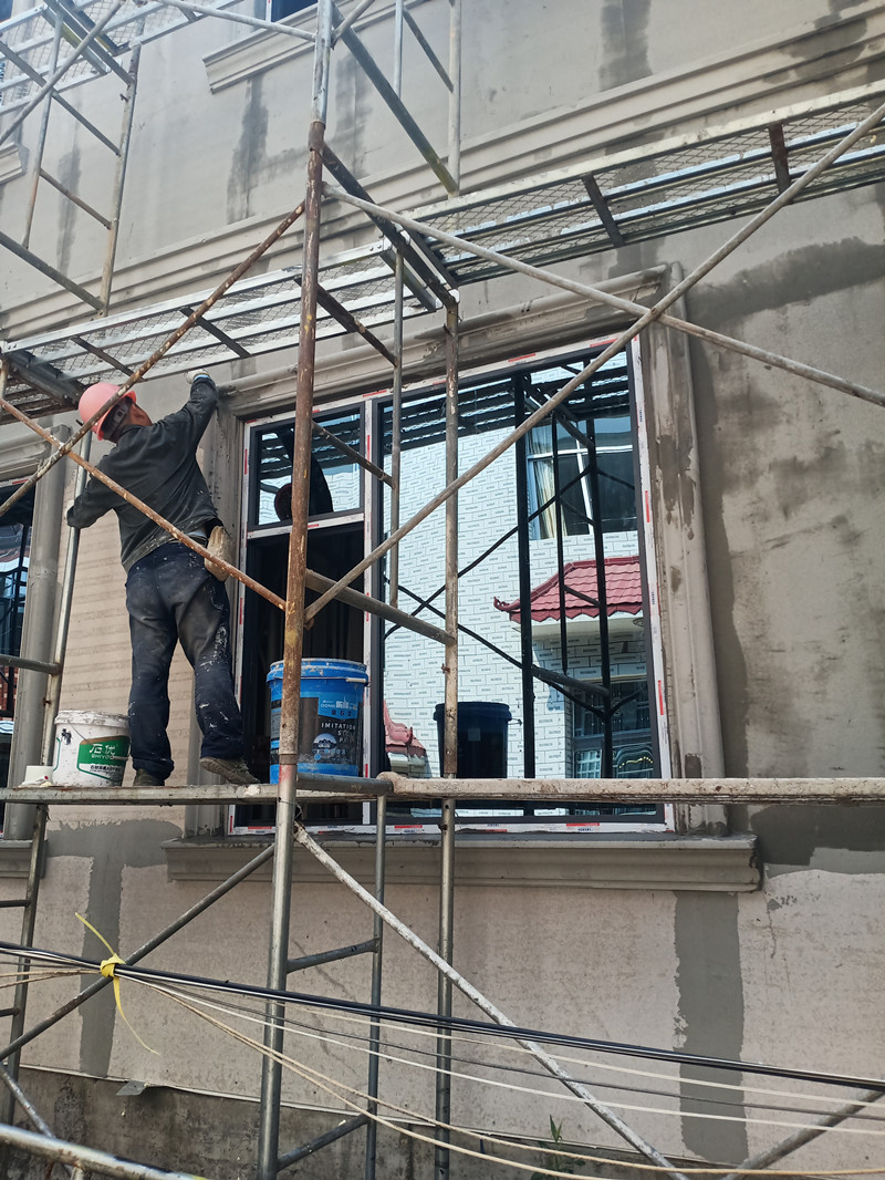 輕鋼別墅門(mén)窗設(shè)計(jì)中 輕鋼別墅門(mén)窗設(shè)計(jì)中