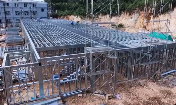 美標(biāo)輕鋼龍骨結(jié)構(gòu)(4) 美標(biāo)輕鋼龍骨結(jié)構(gòu)(4)